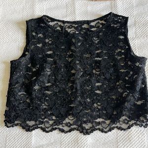 Boxy cropped lace tank